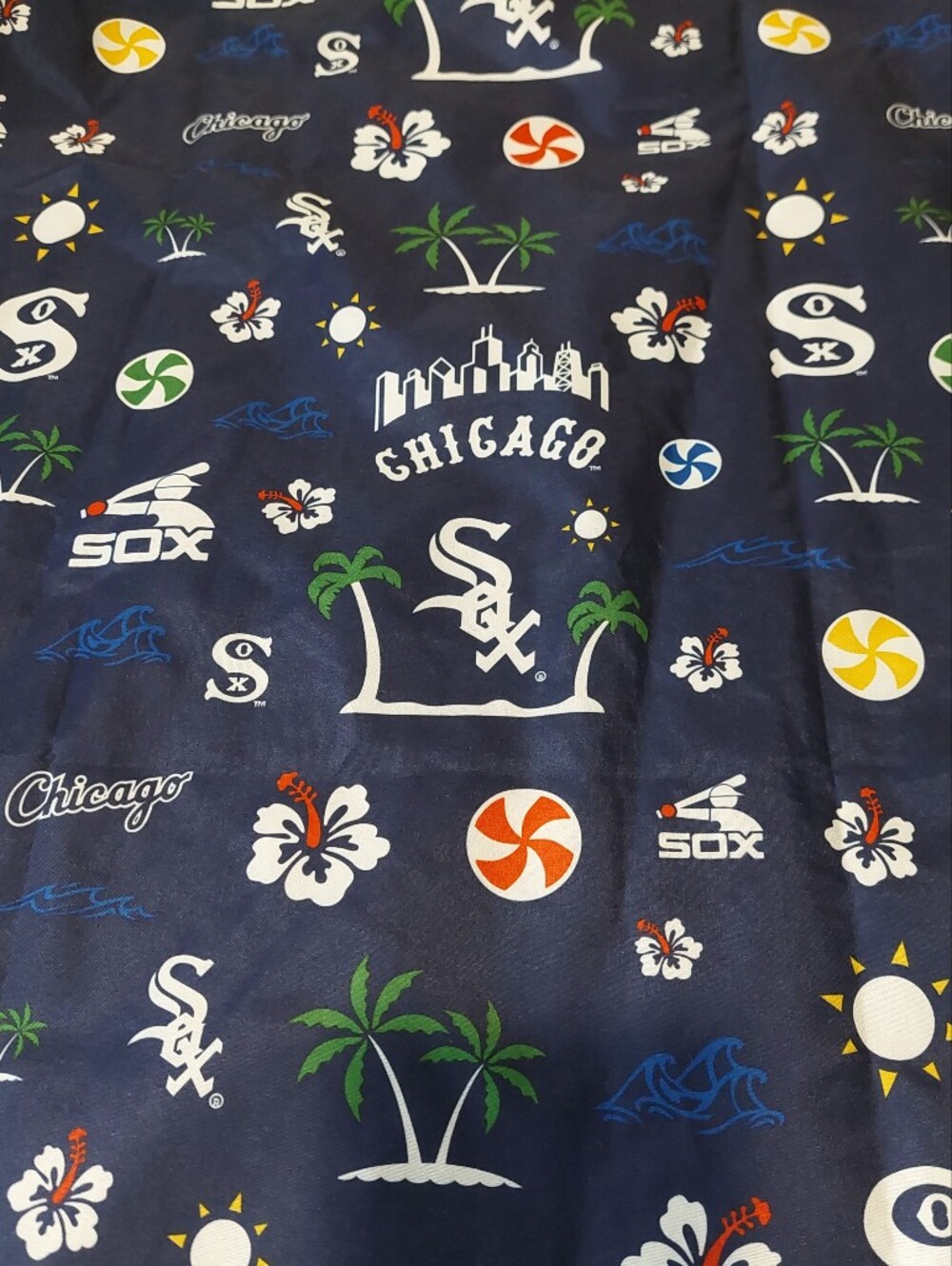 Chicago White Sox Men's Size Medium Hawaiian Style Shirt Camp Blue Palm Trees - Picture 9 of 9
